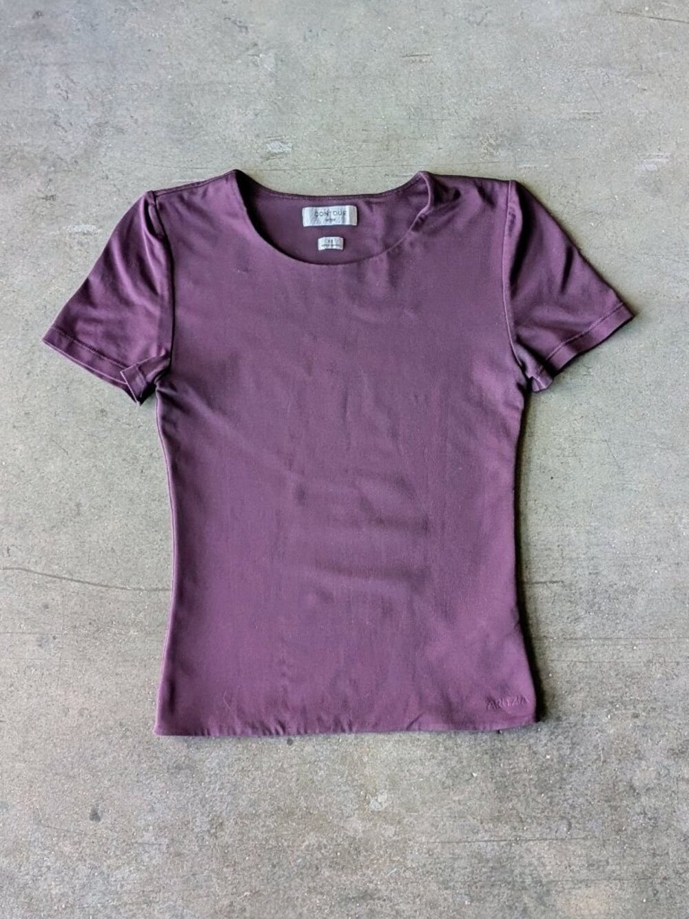 Aritzia Original Contour Marvel T-Shirt Purple Short Sleeve Fitted Tee size XS